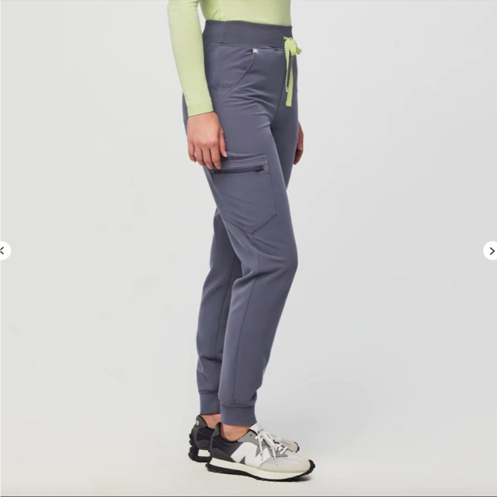 FIGS Women's Space Navy Zamora Jogger Scrub Pants Small Tall- NWOT